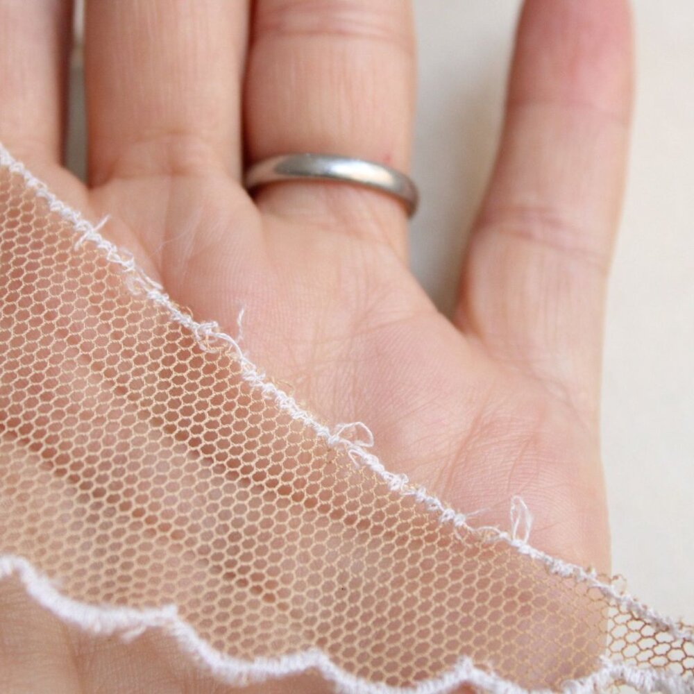 Vintage Ivory Lace Appliques, Pair of 9" Long Collar Pieces - Picture 9 of 10